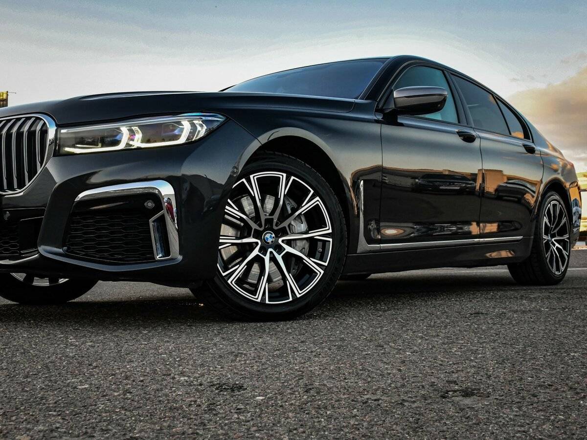 BMW 7 серии 2019