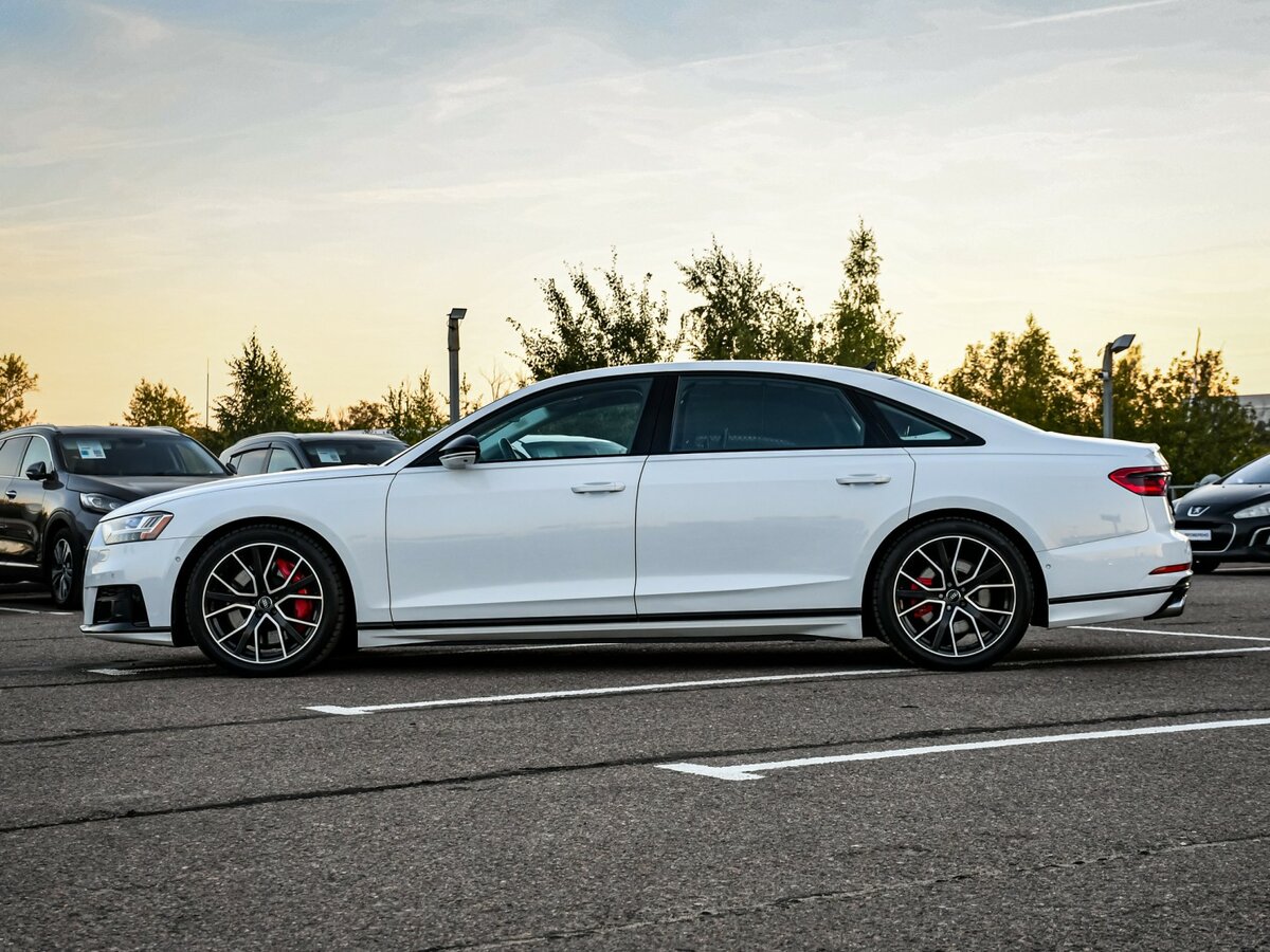 Audi S8