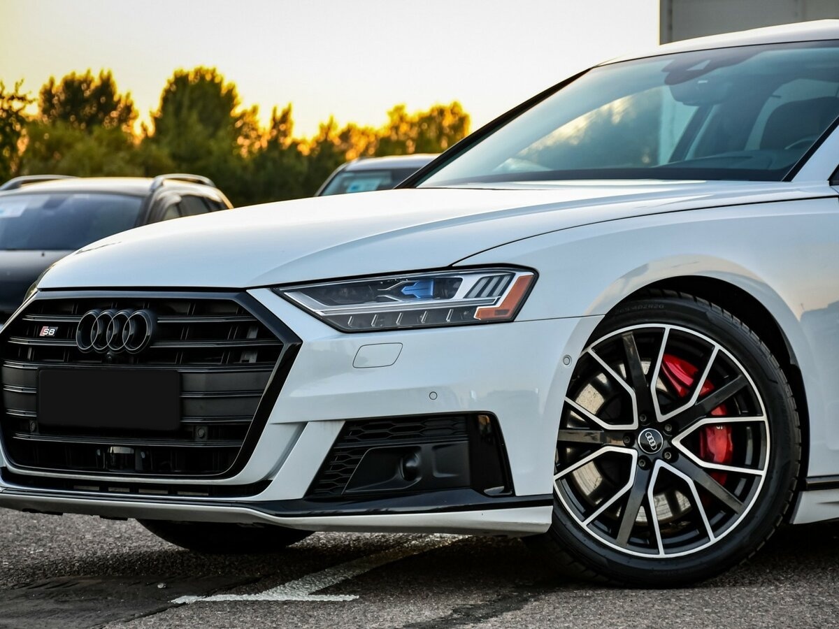 Audi S8