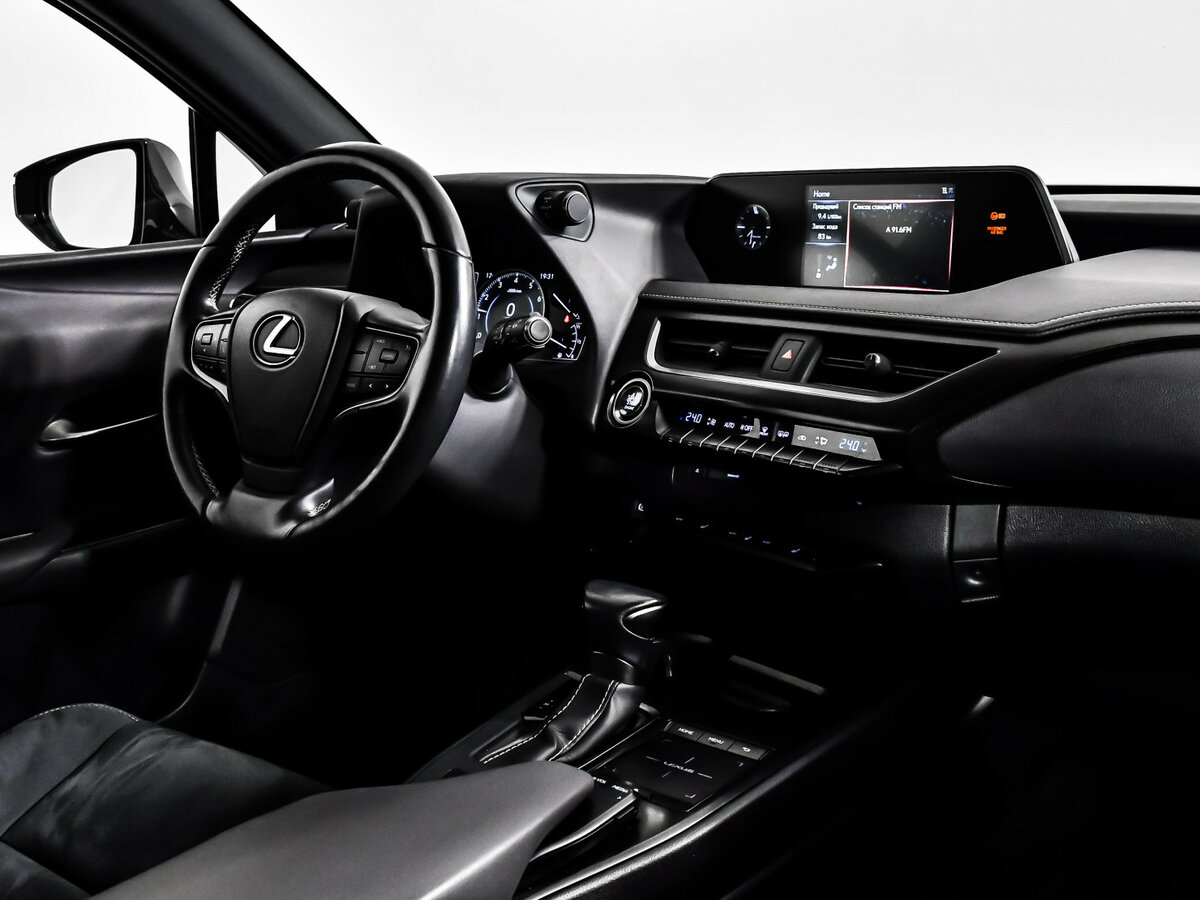 Lexus UX