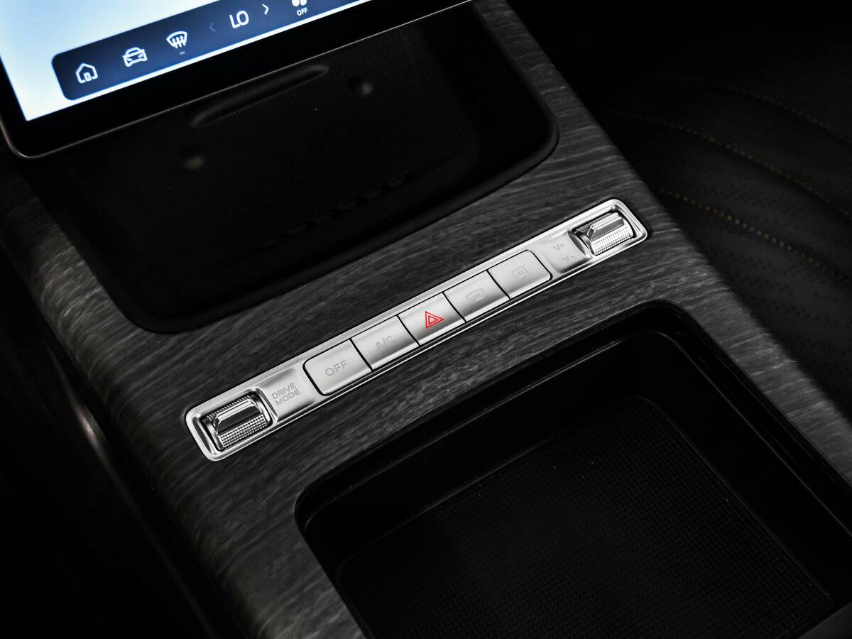Geely Preface 2024