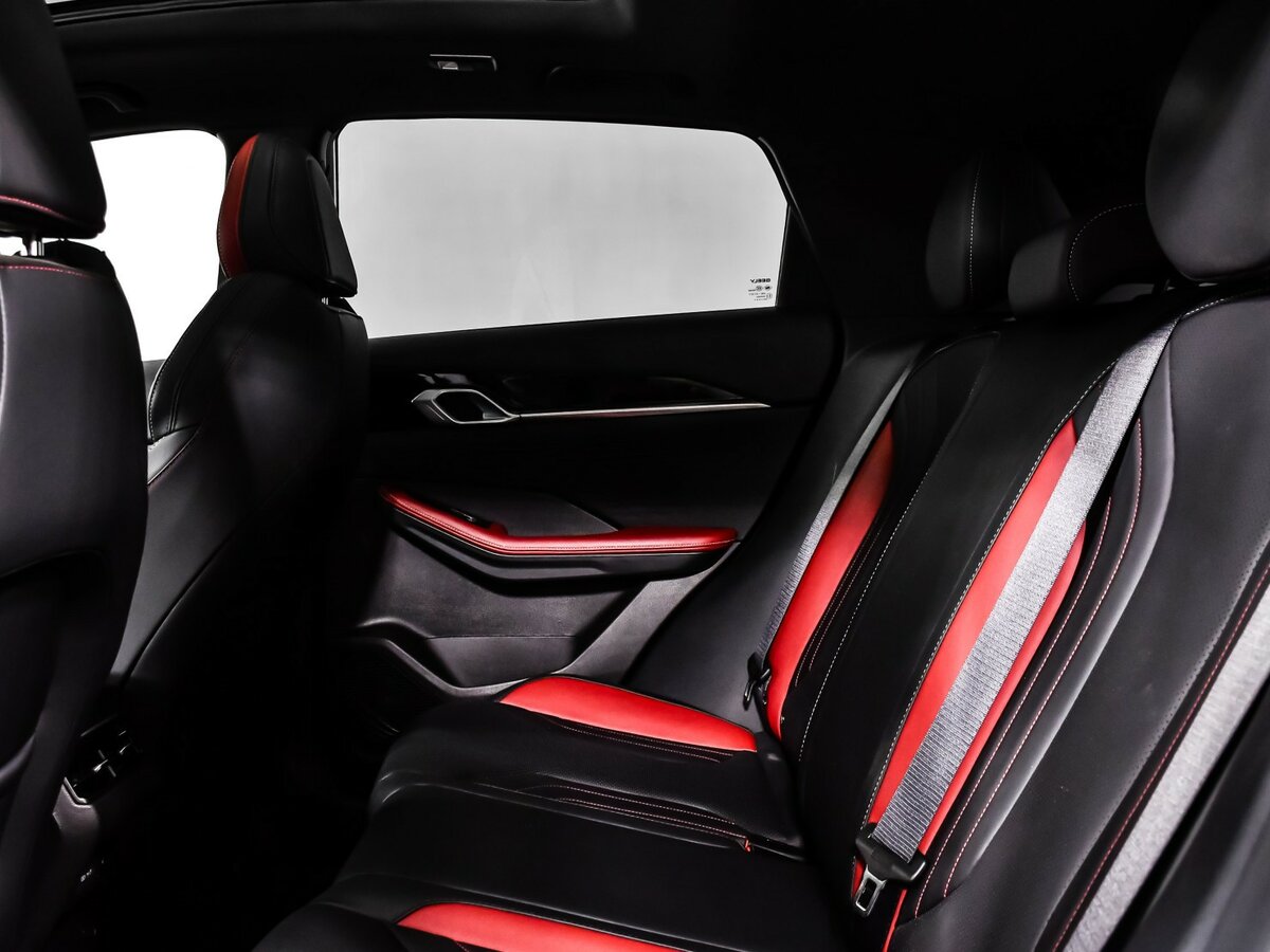 Geely Coolray 2023
