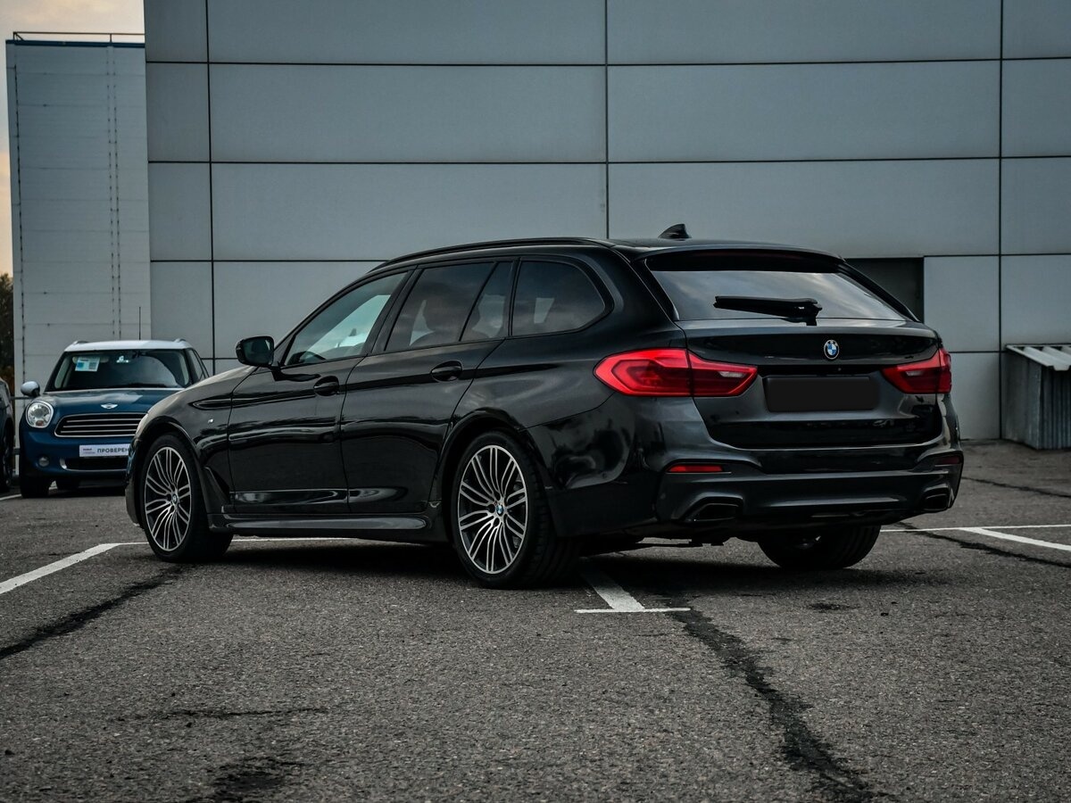 BMW 5 серии 2019