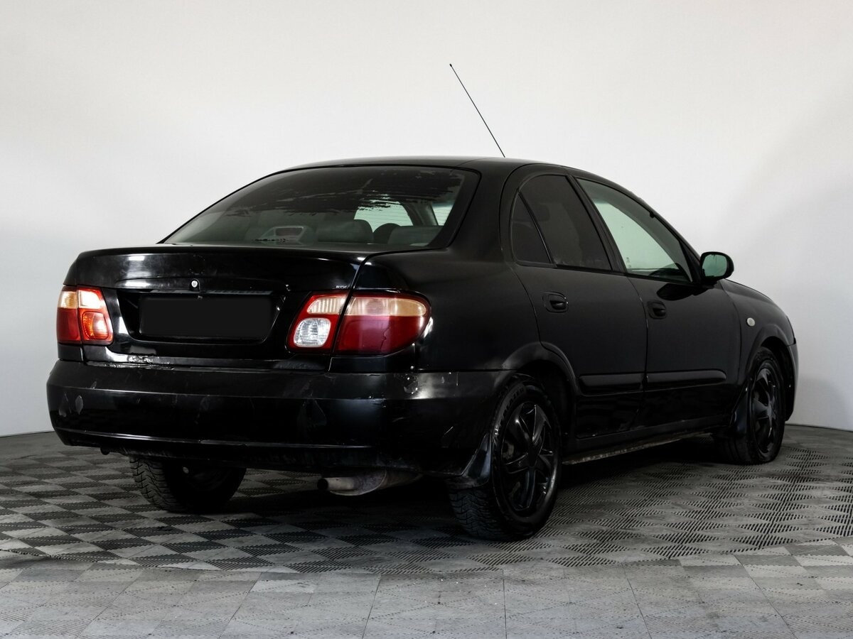 Nissan Almera