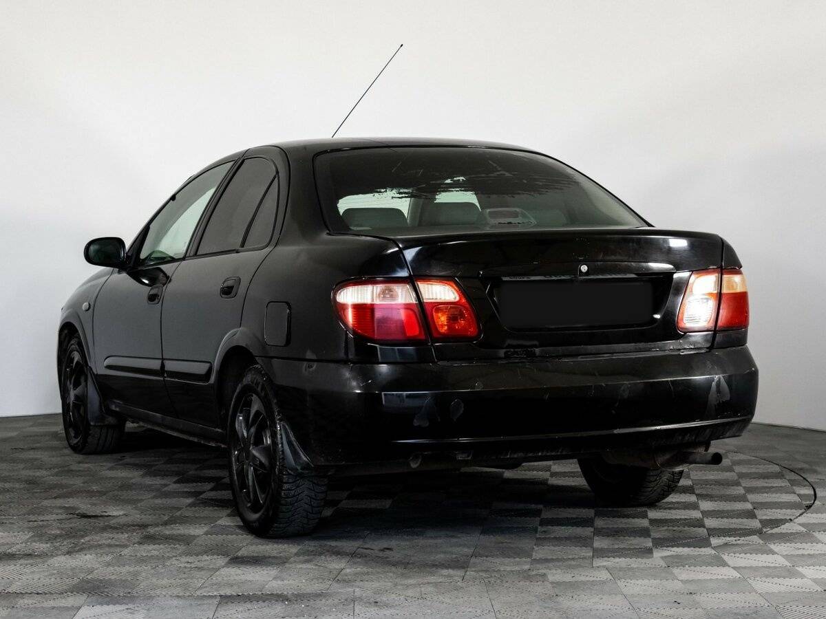 Nissan Almera