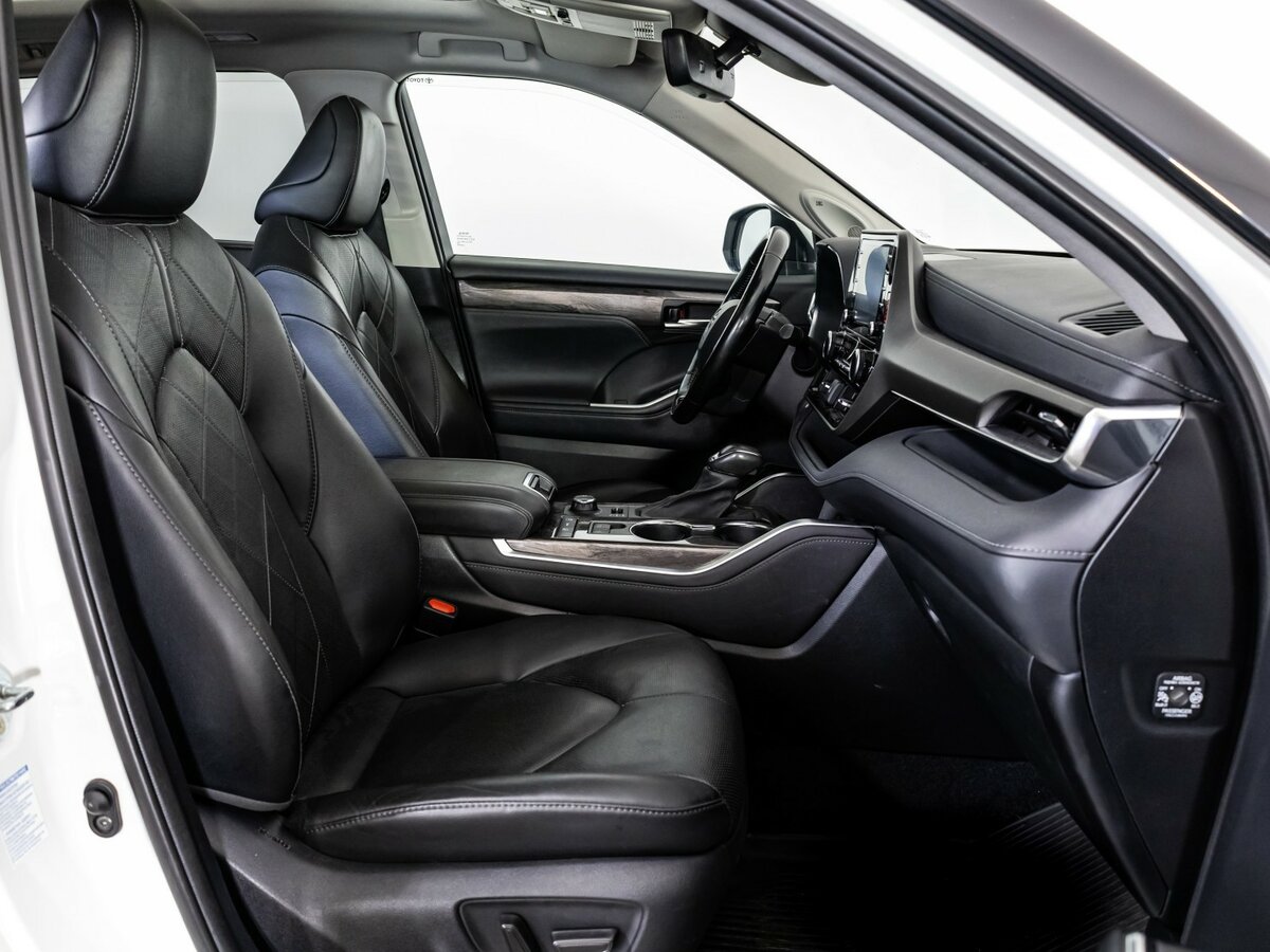Toyota Highlander 2021