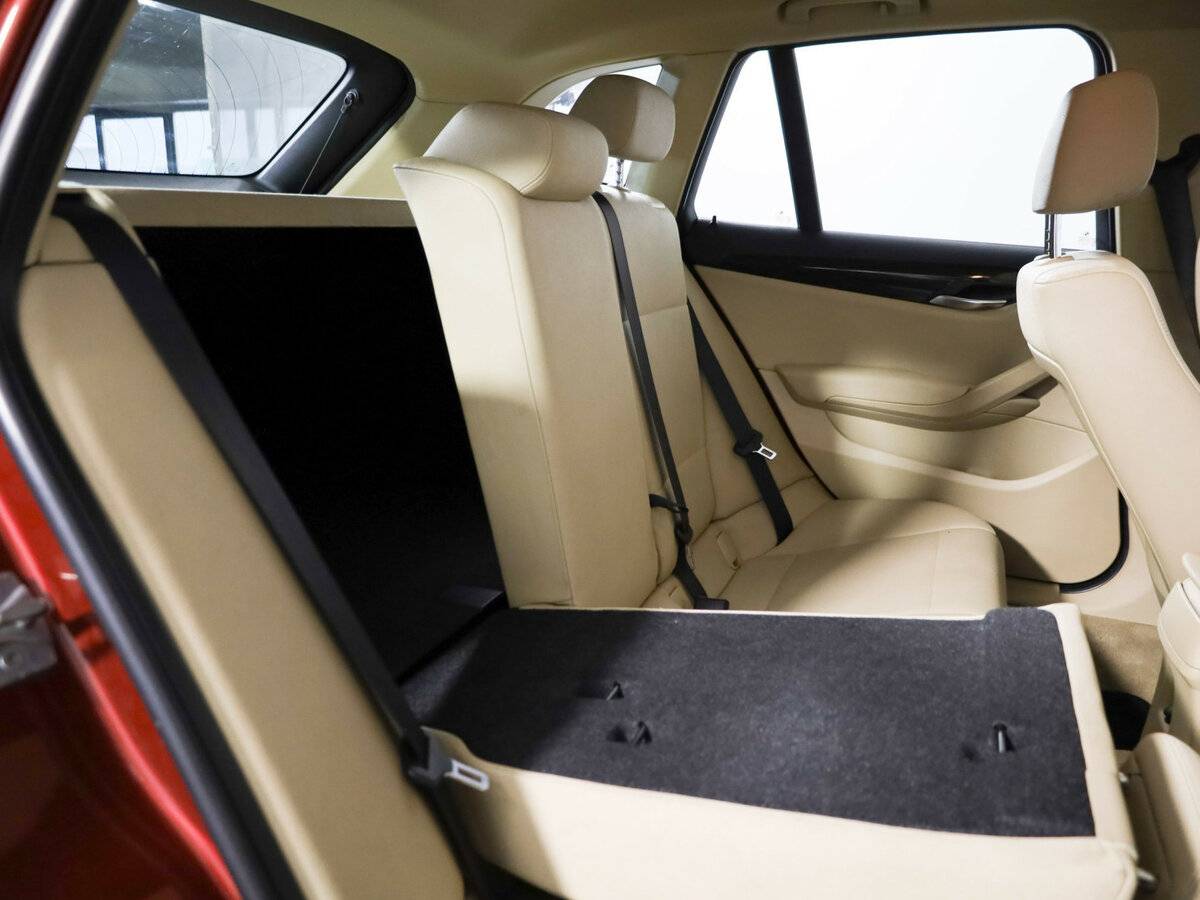 BMW X1 2011