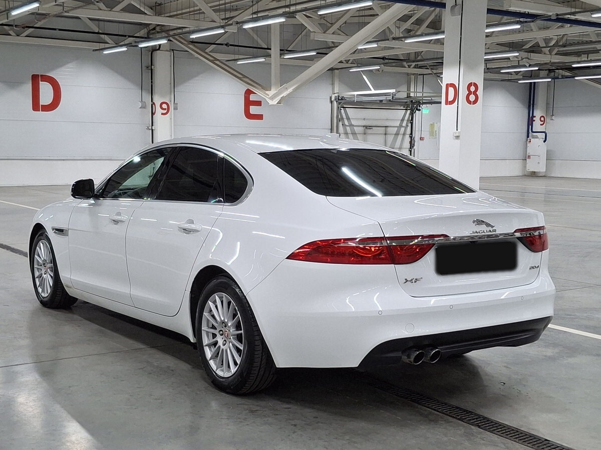 Jaguar XF