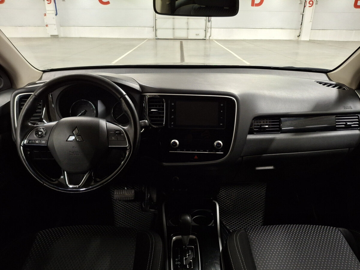 Mitsubishi Outlander 2020