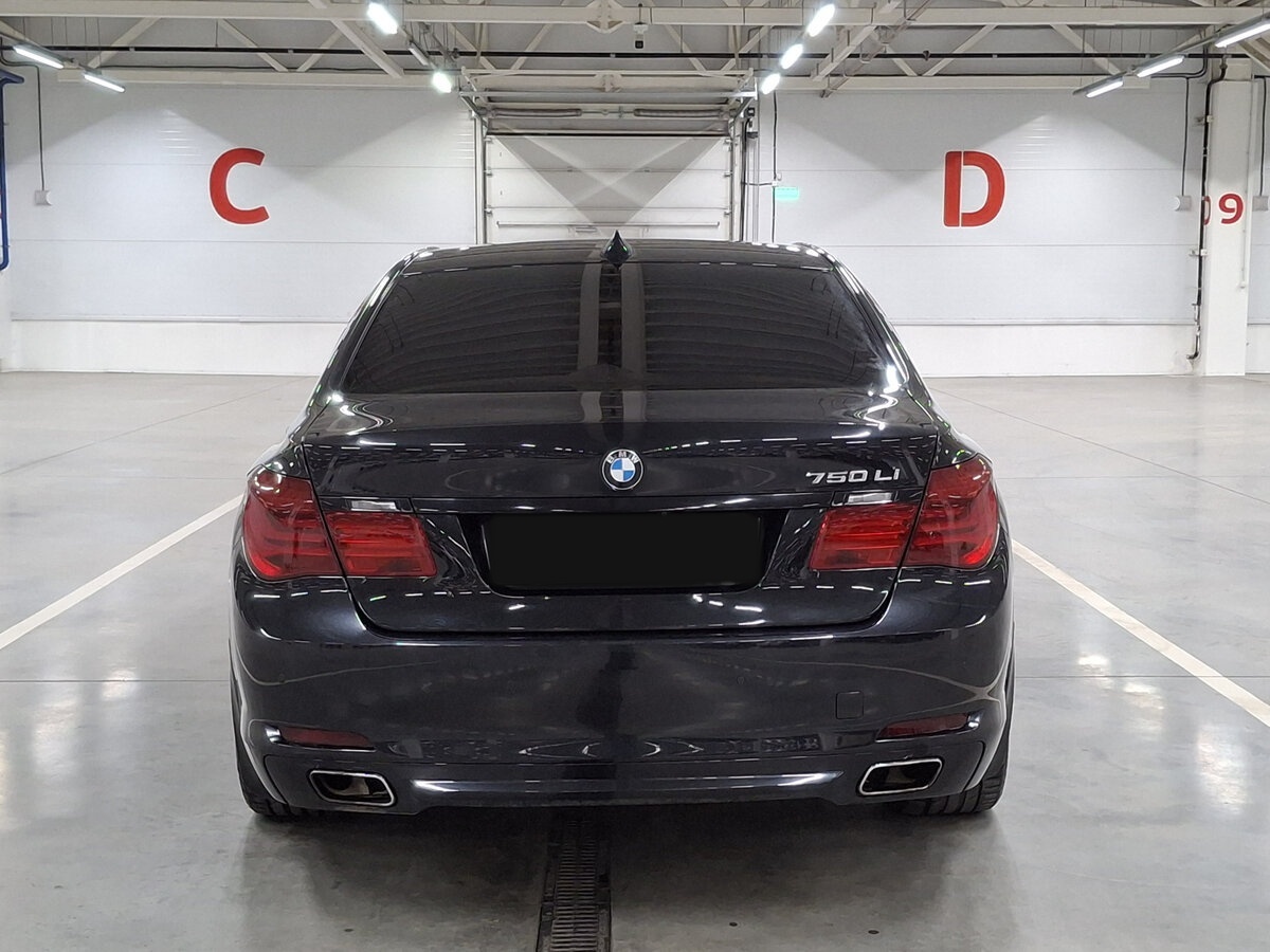 BMW 7 серии 2012