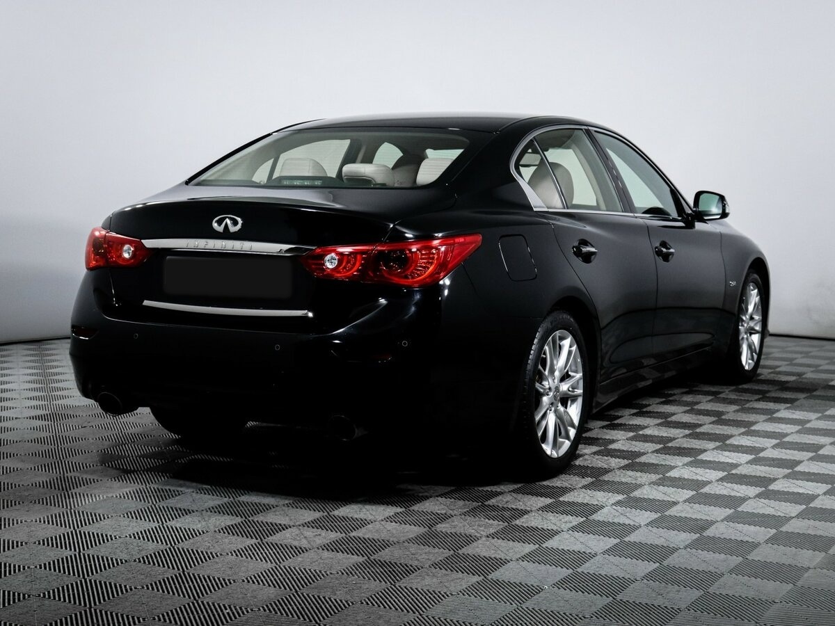 Infiniti Q50 2014