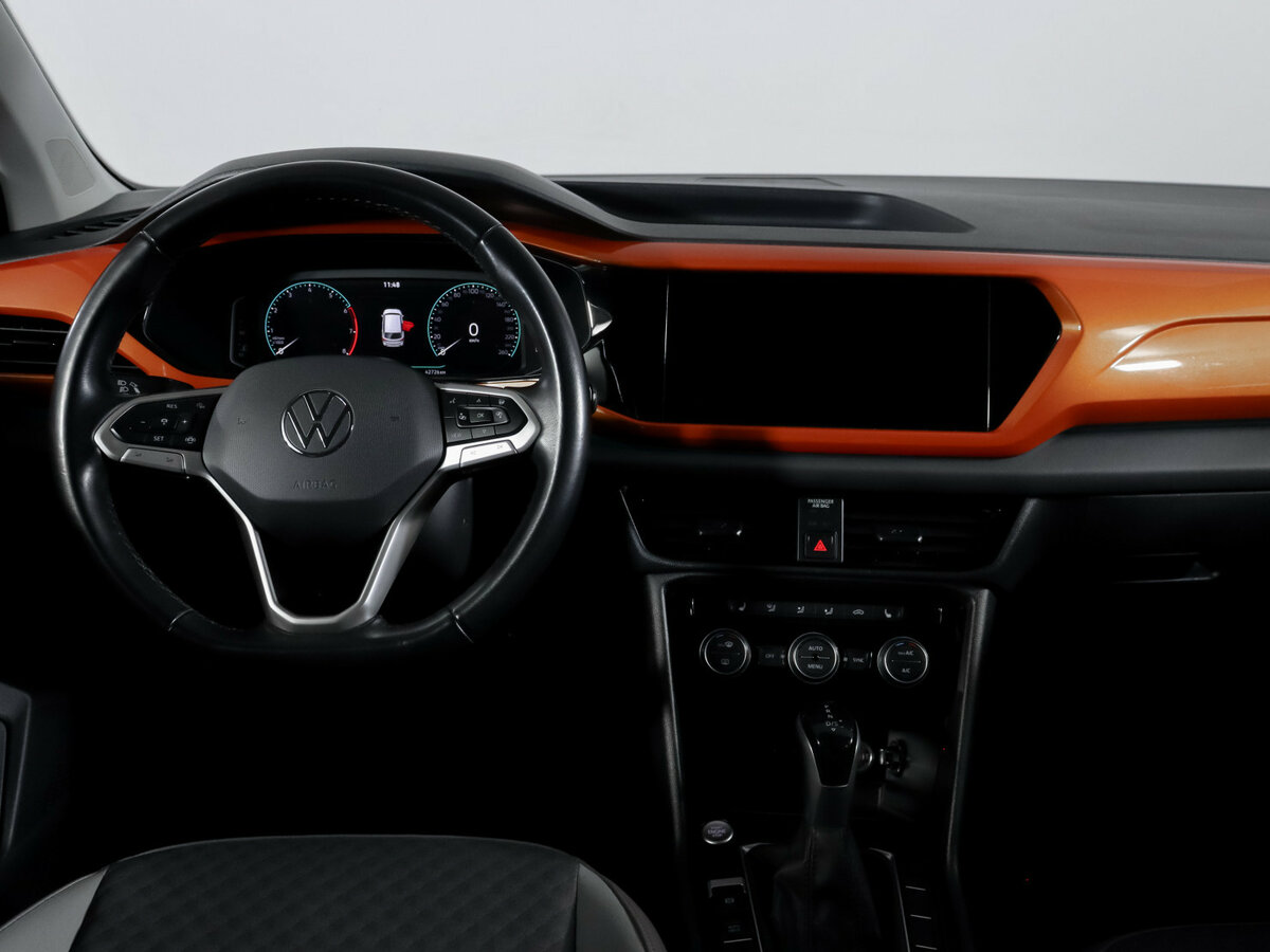 Volkswagen Taos 2021