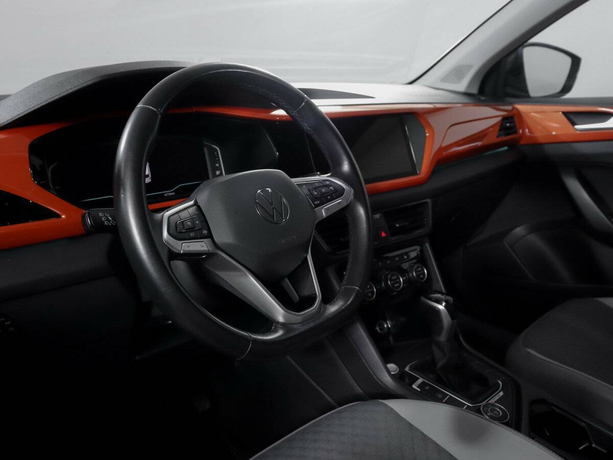 Volkswagen Taos 2021