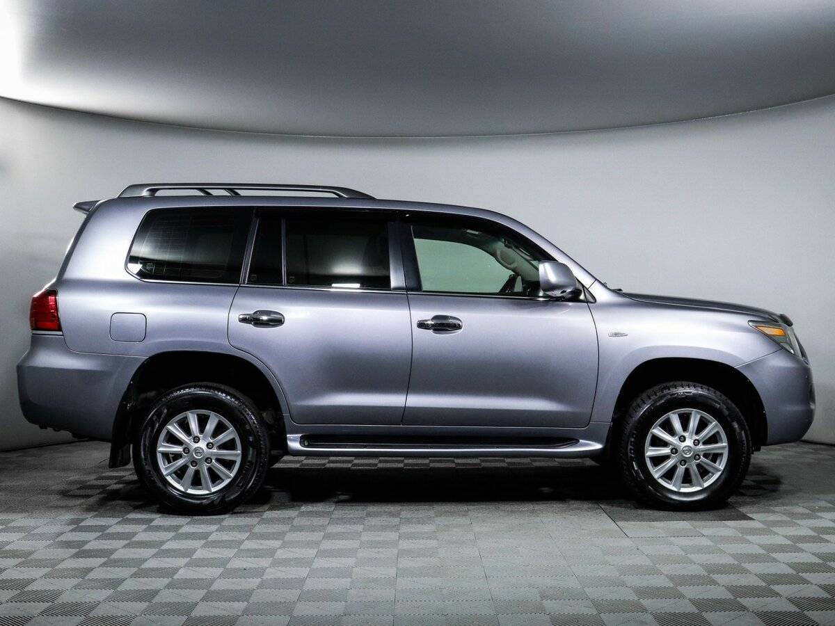 Lexus LX