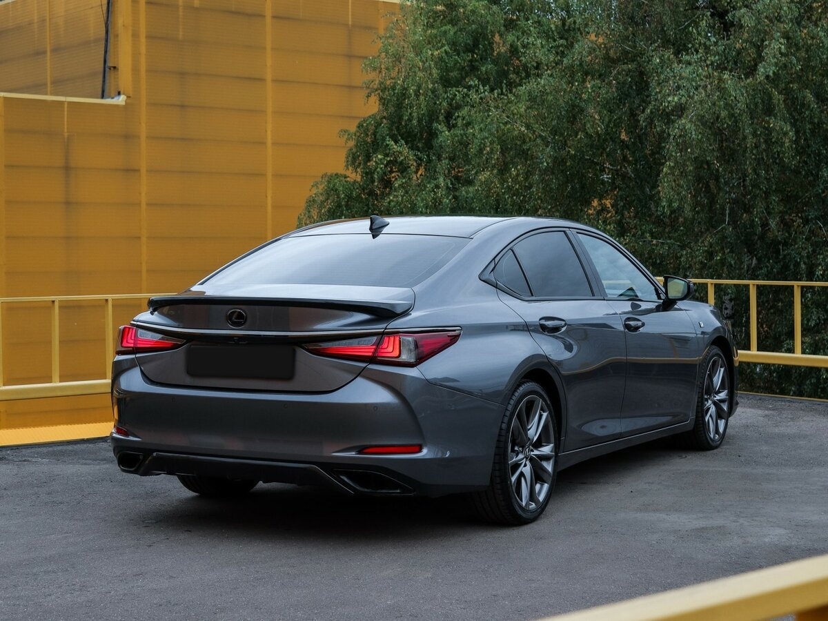Lexus ES