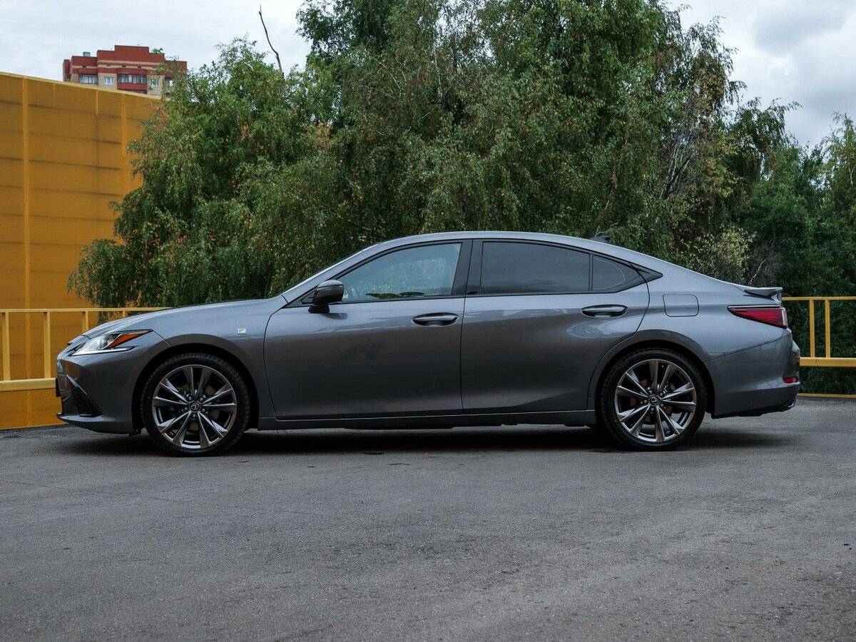 Lexus ES