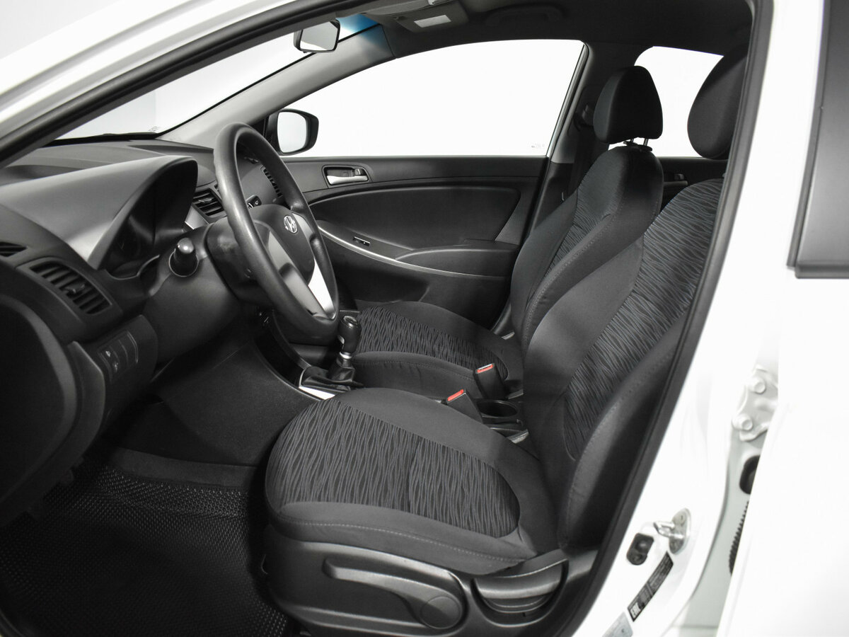 Hyundai Solaris 2016
