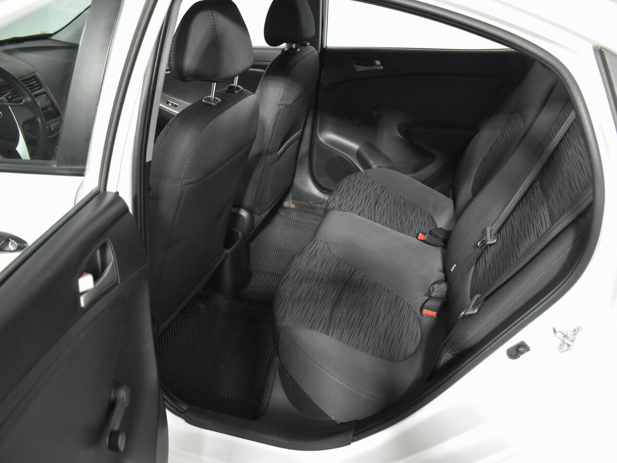 Hyundai Solaris 2016