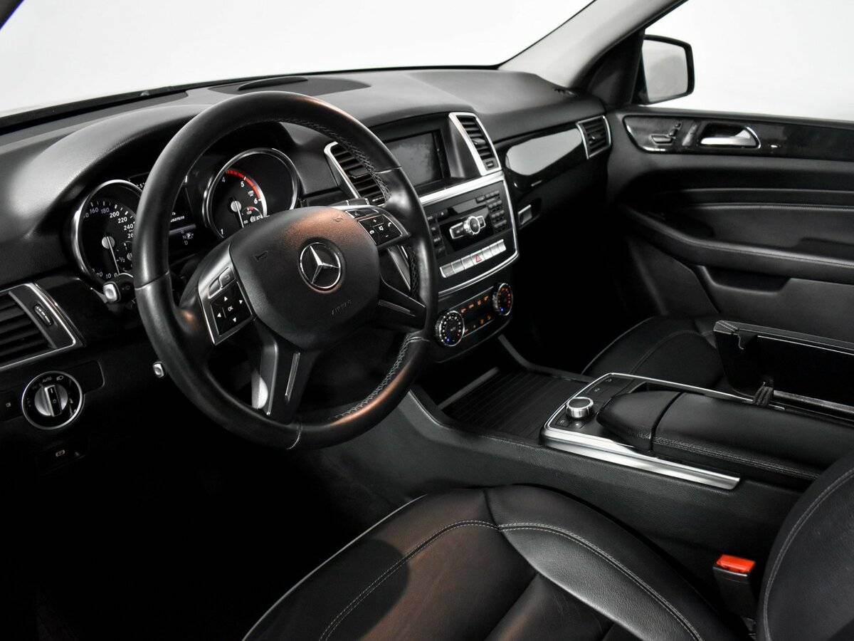 Mercedes-Benz M-Класс 2013