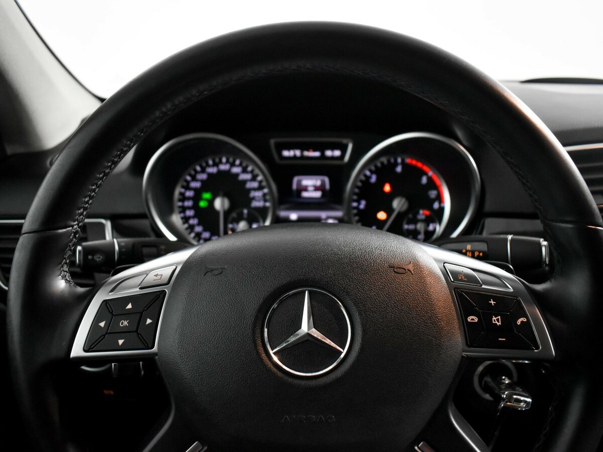 Mercedes-Benz M-Класс 2013