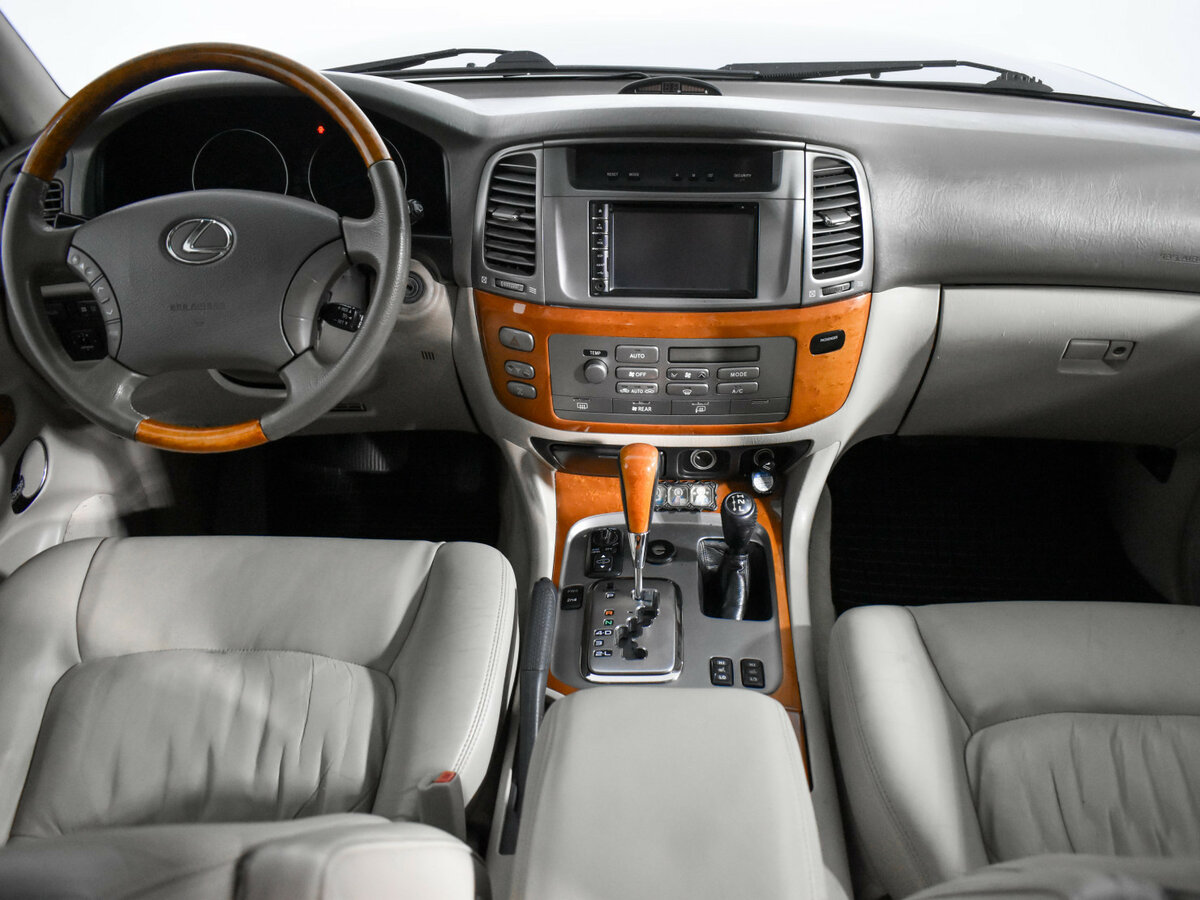 Lexus LX
