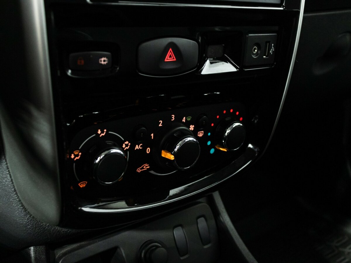 Nissan Terrano 2014