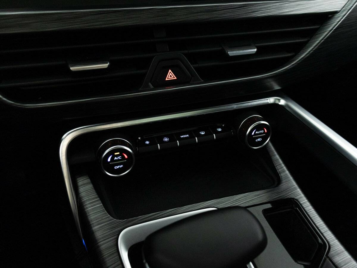 Geely Tugella 2023