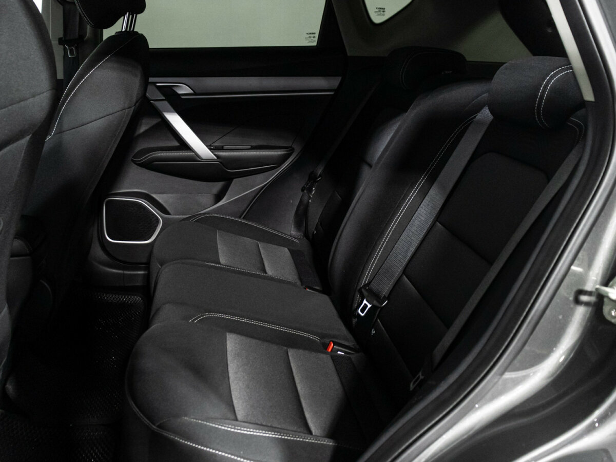 Geely Coolray 2022