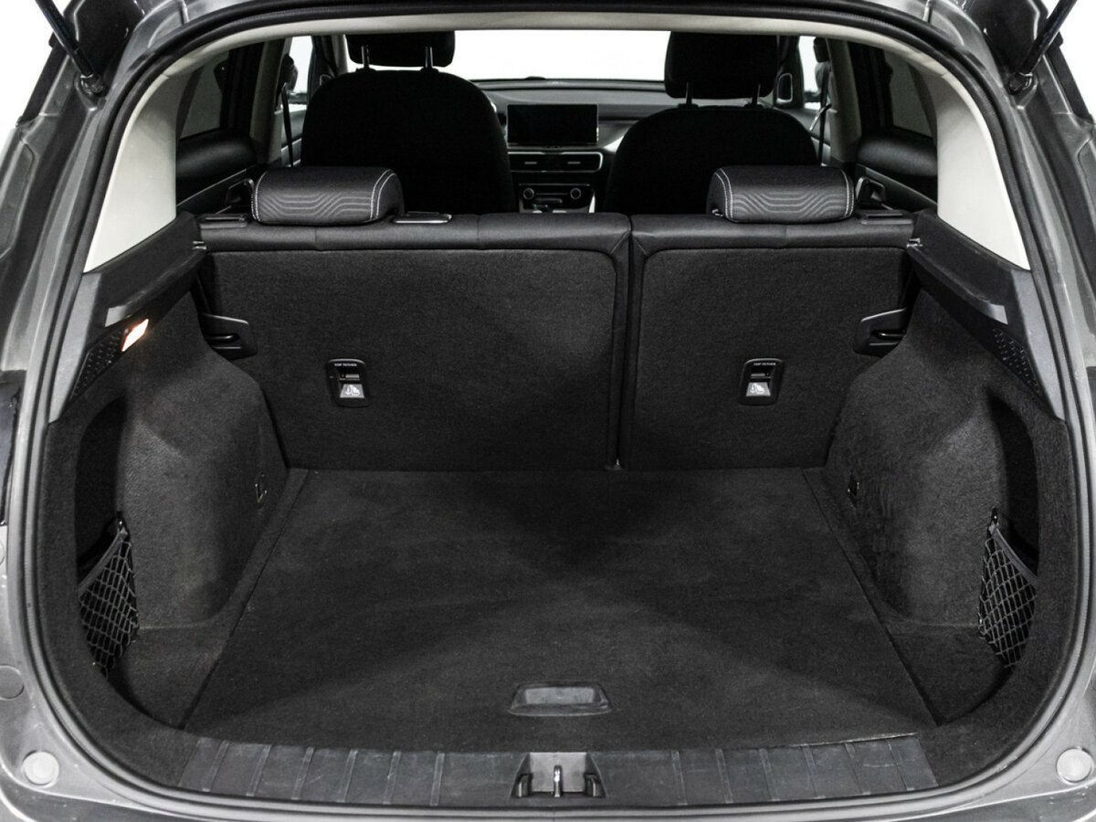 Geely Coolray 2022