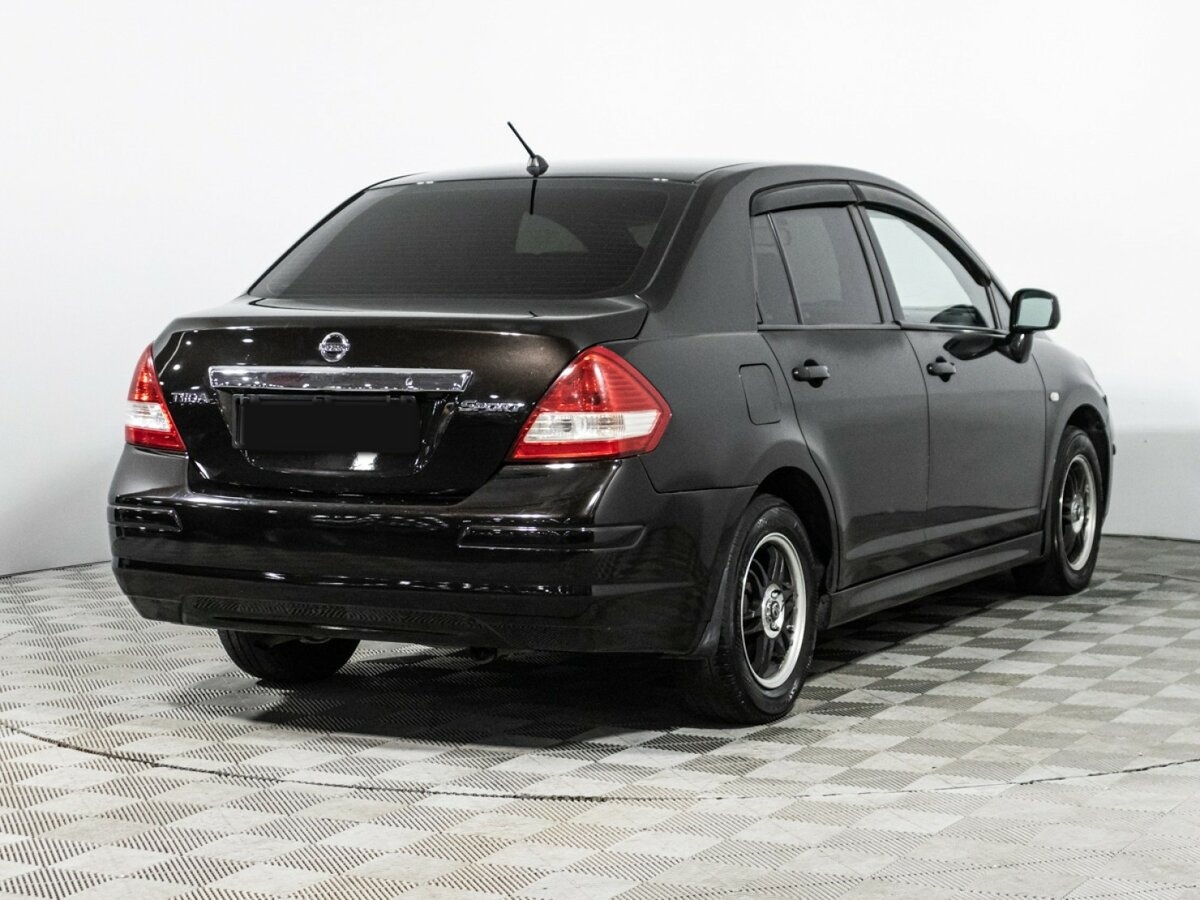 Nissan Tiida
