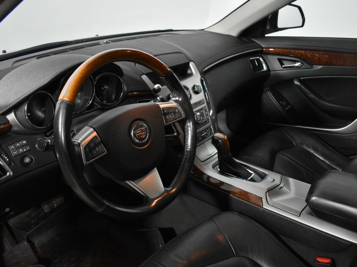 Cadillac CTS 2011