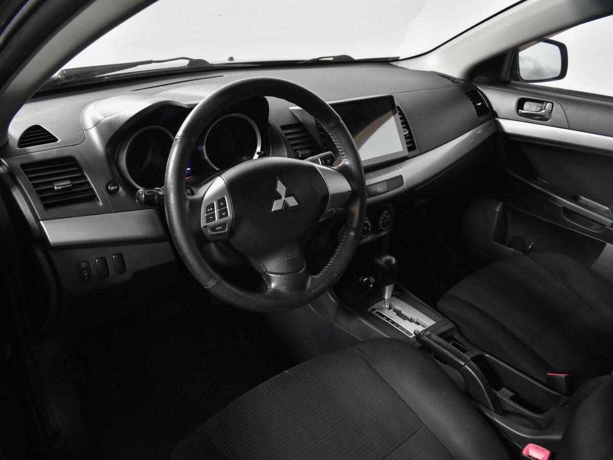 Mitsubishi Lancer