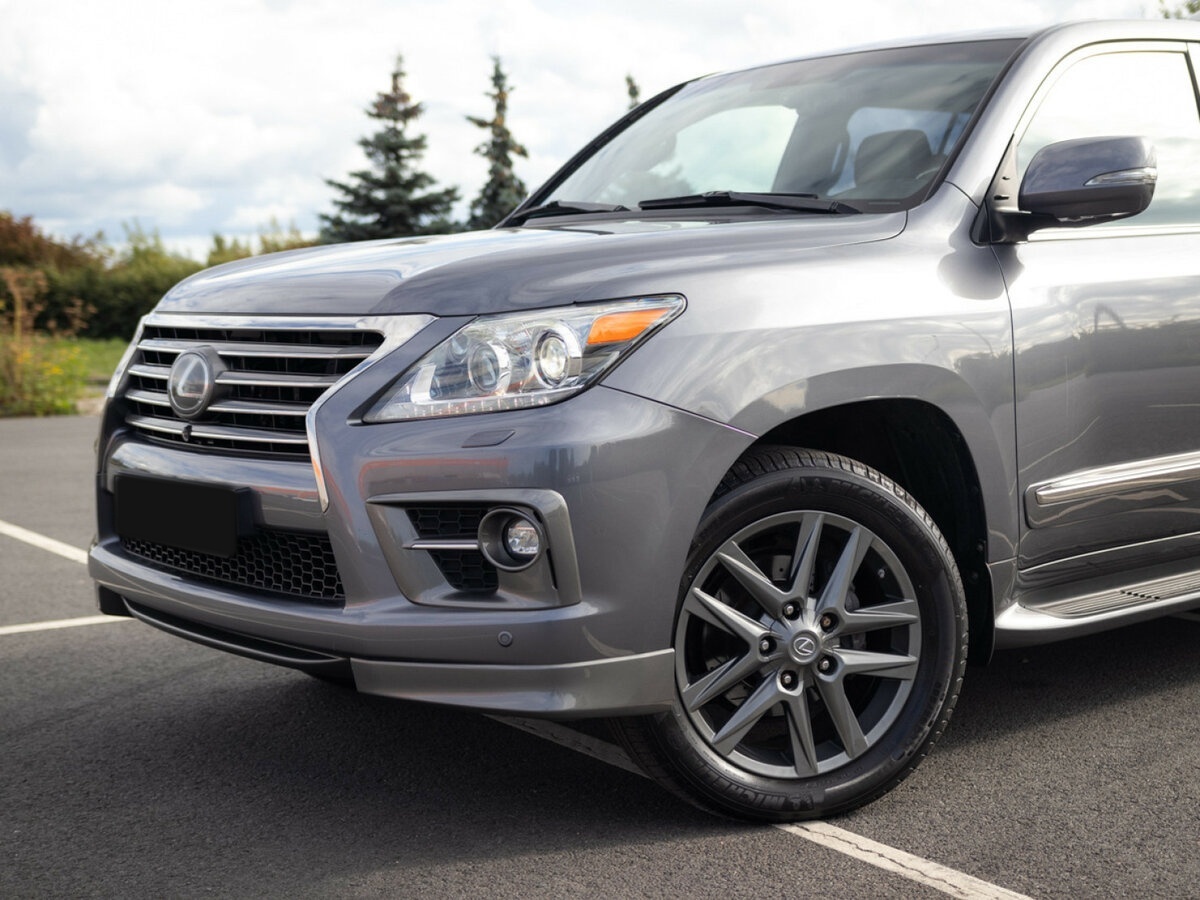 Lexus LX