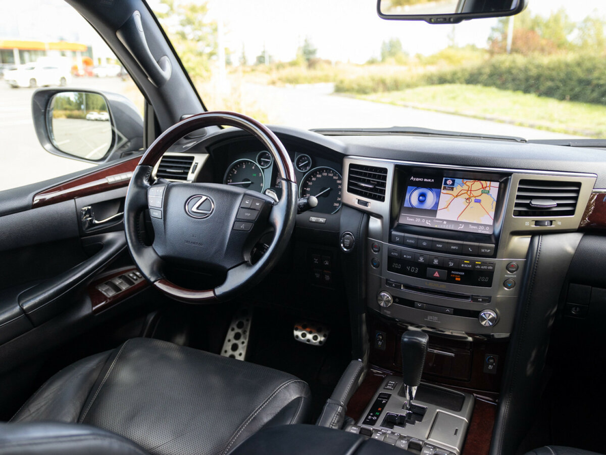 Lexus LX 2014