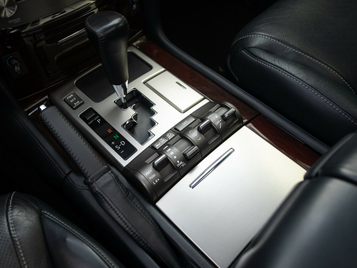 Lexus LX 2014