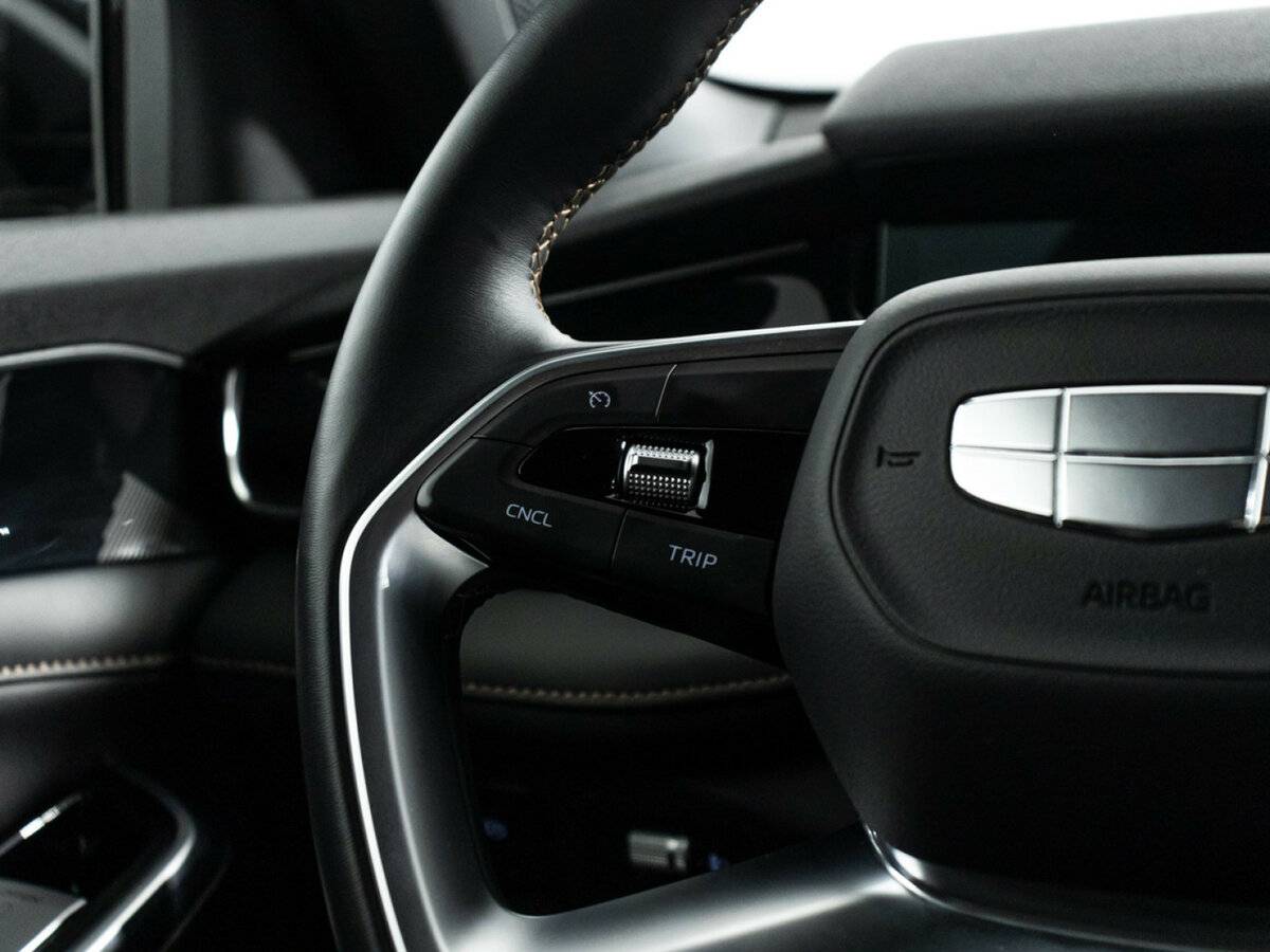 Geely Preface 2024