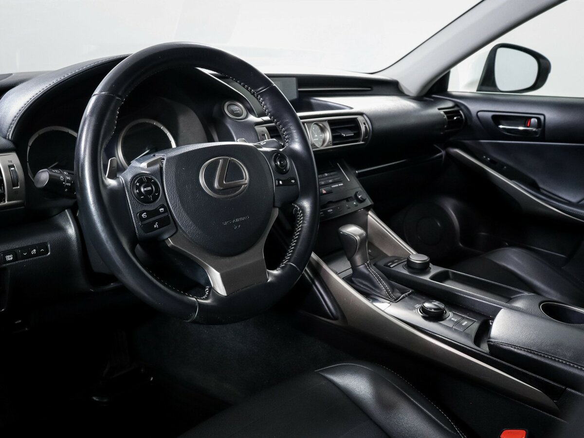 Lexus IS 2013
