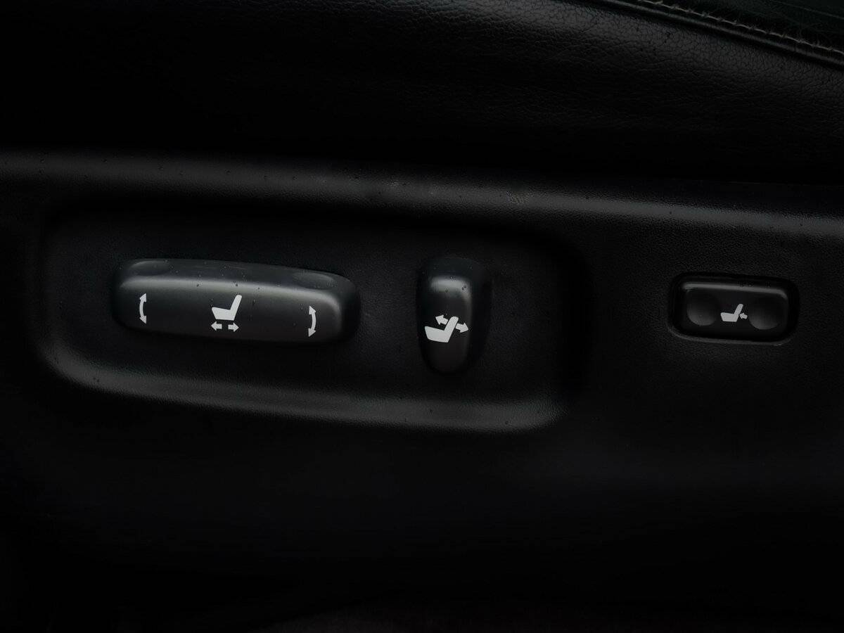 Toyota Land Cruiser 2012