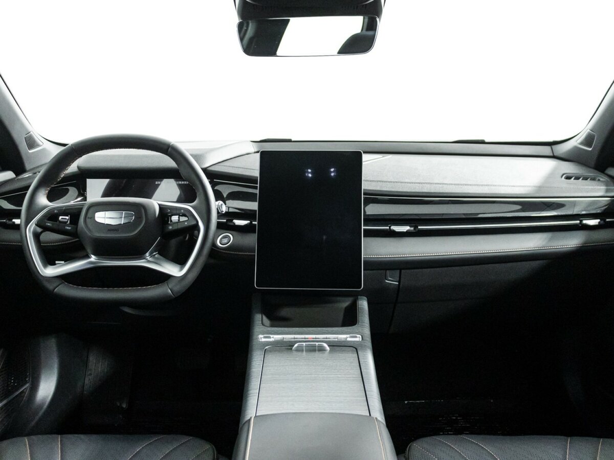 Geely Preface 2024