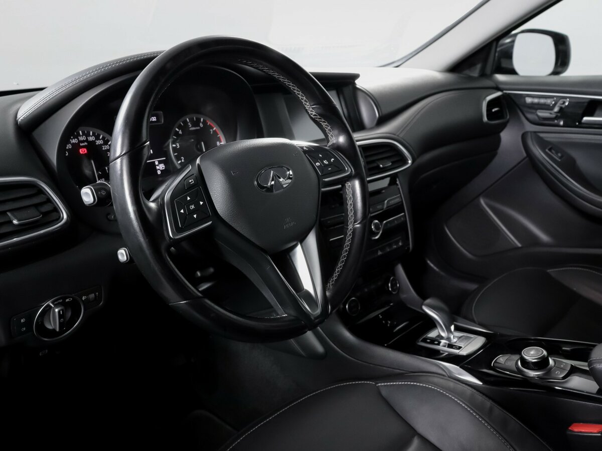 Infiniti Q30 2017