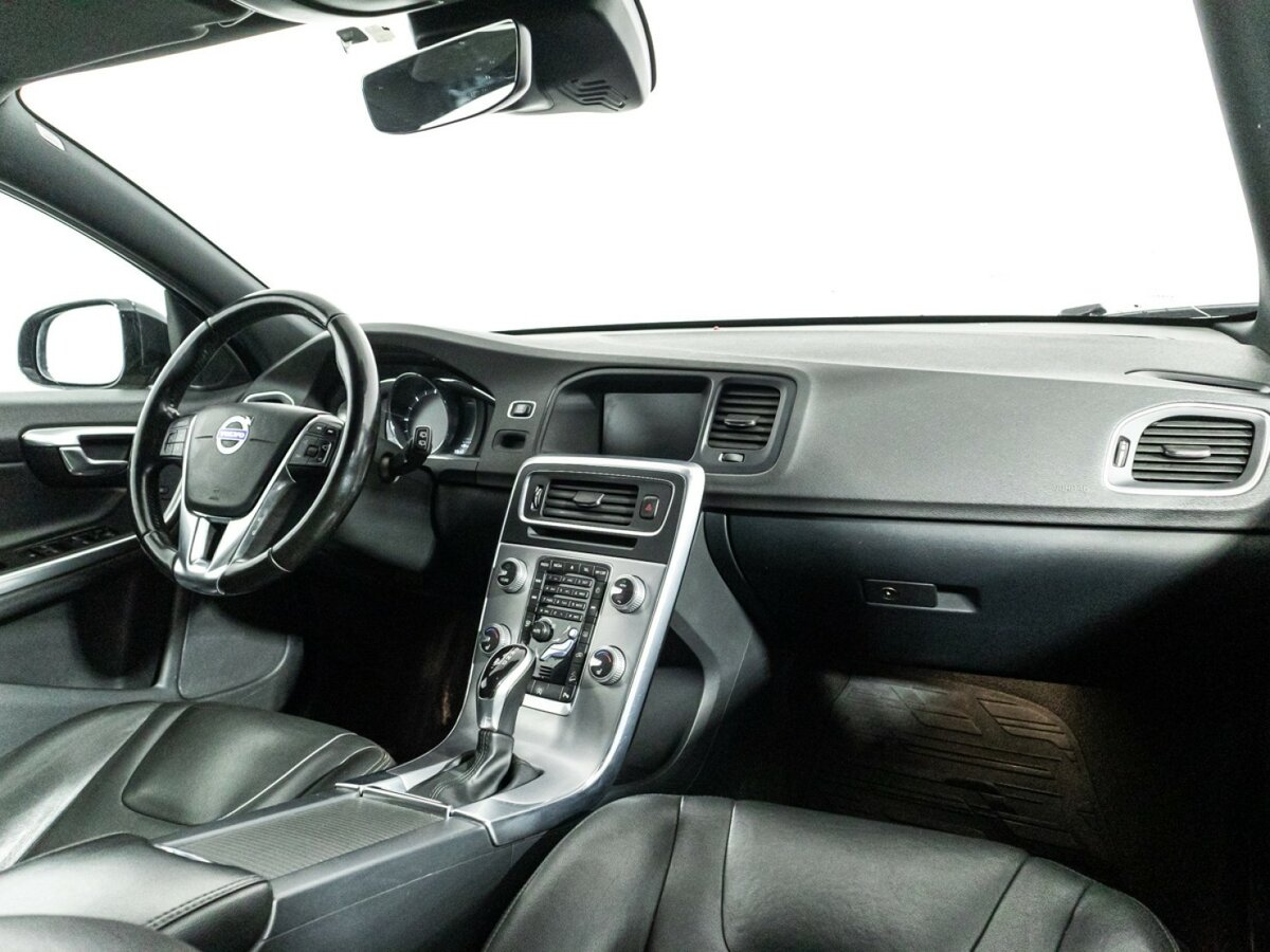 Volvo V60 Cross Country 2016