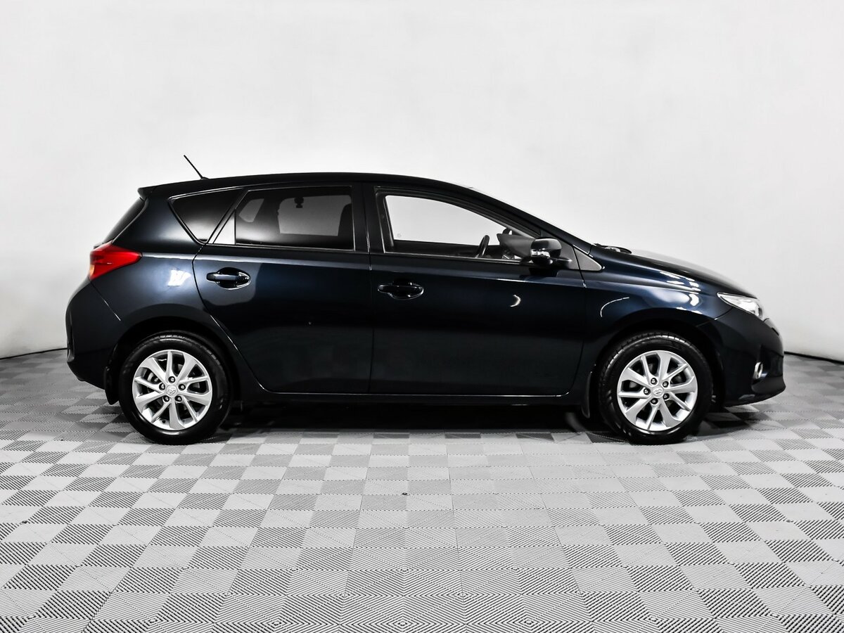 Toyota Auris 2014