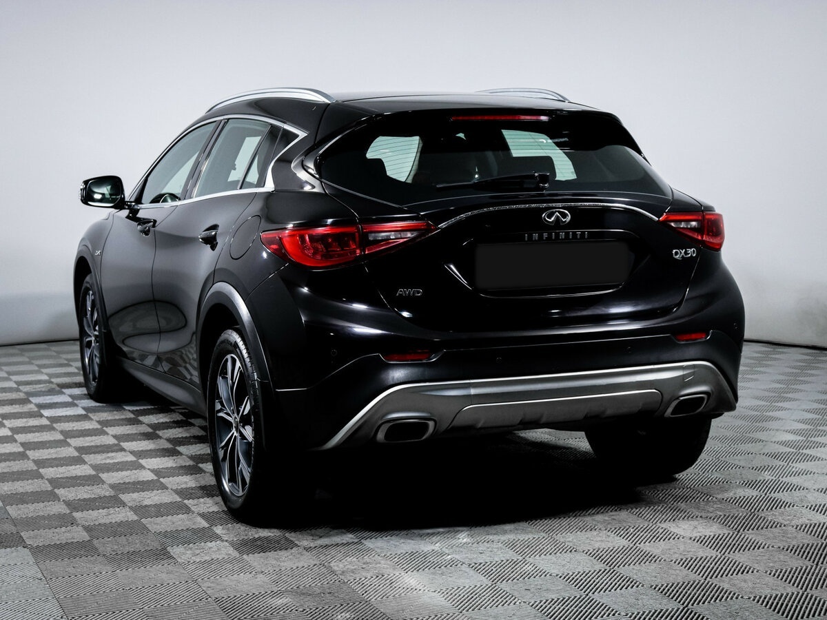 Infiniti QX30