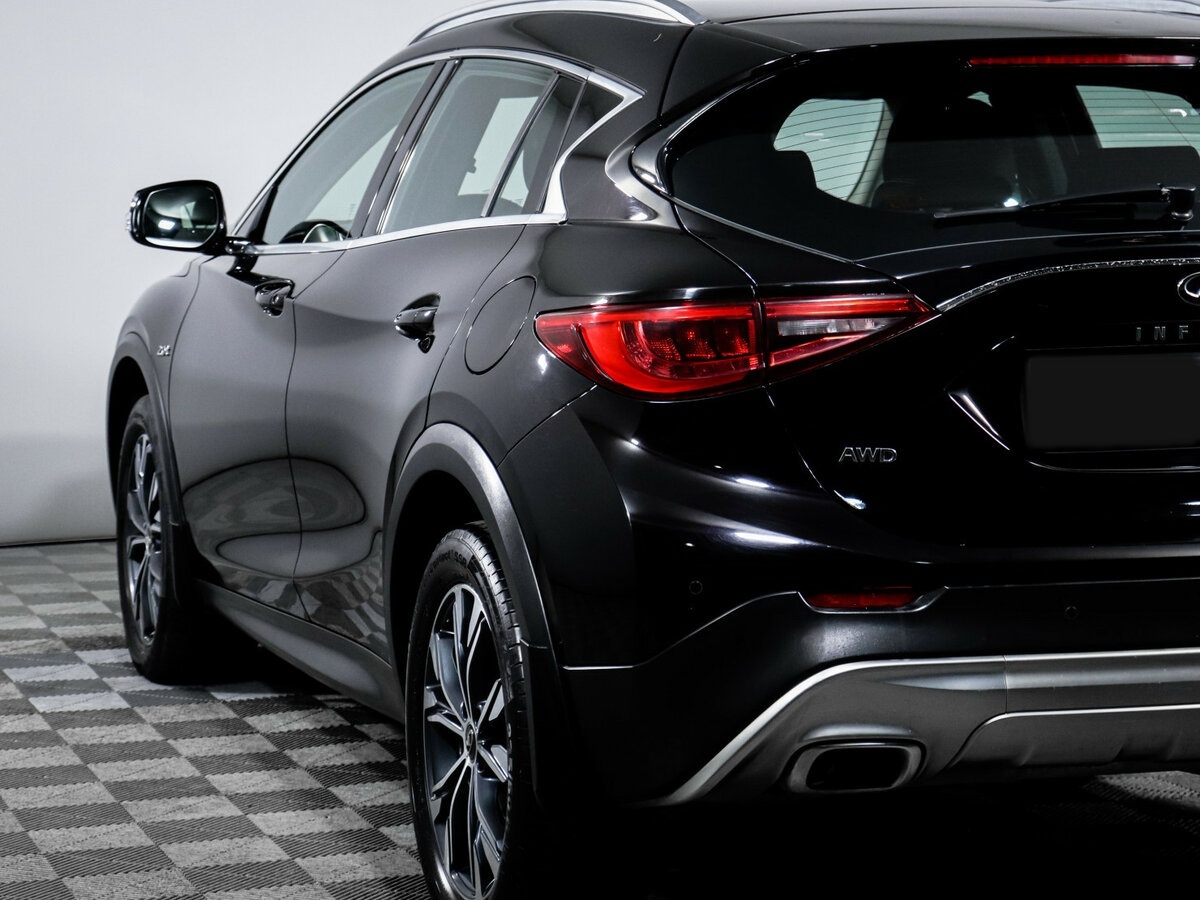 Infiniti QX30