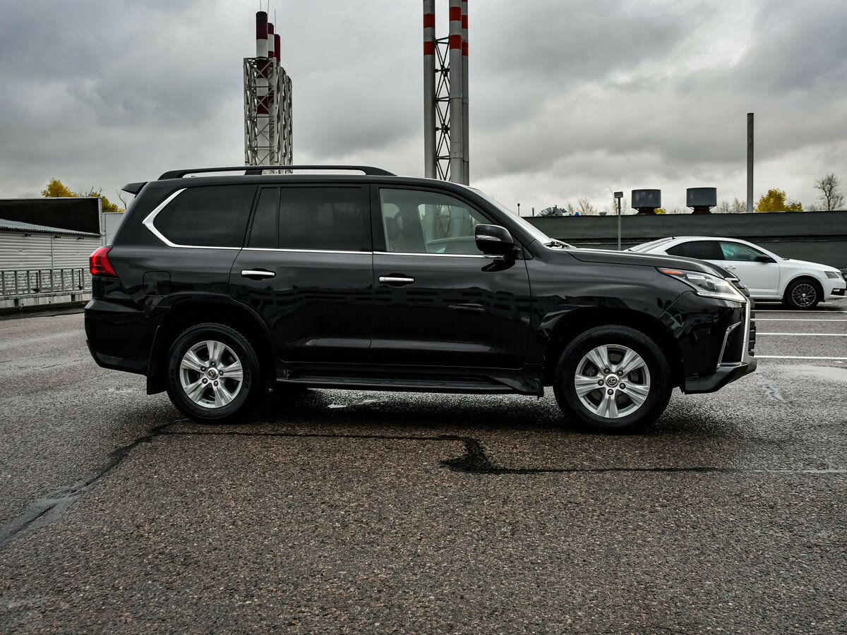 Lexus LX