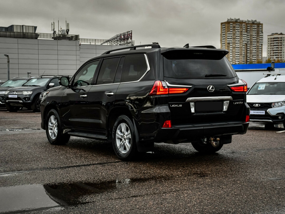 Lexus LX