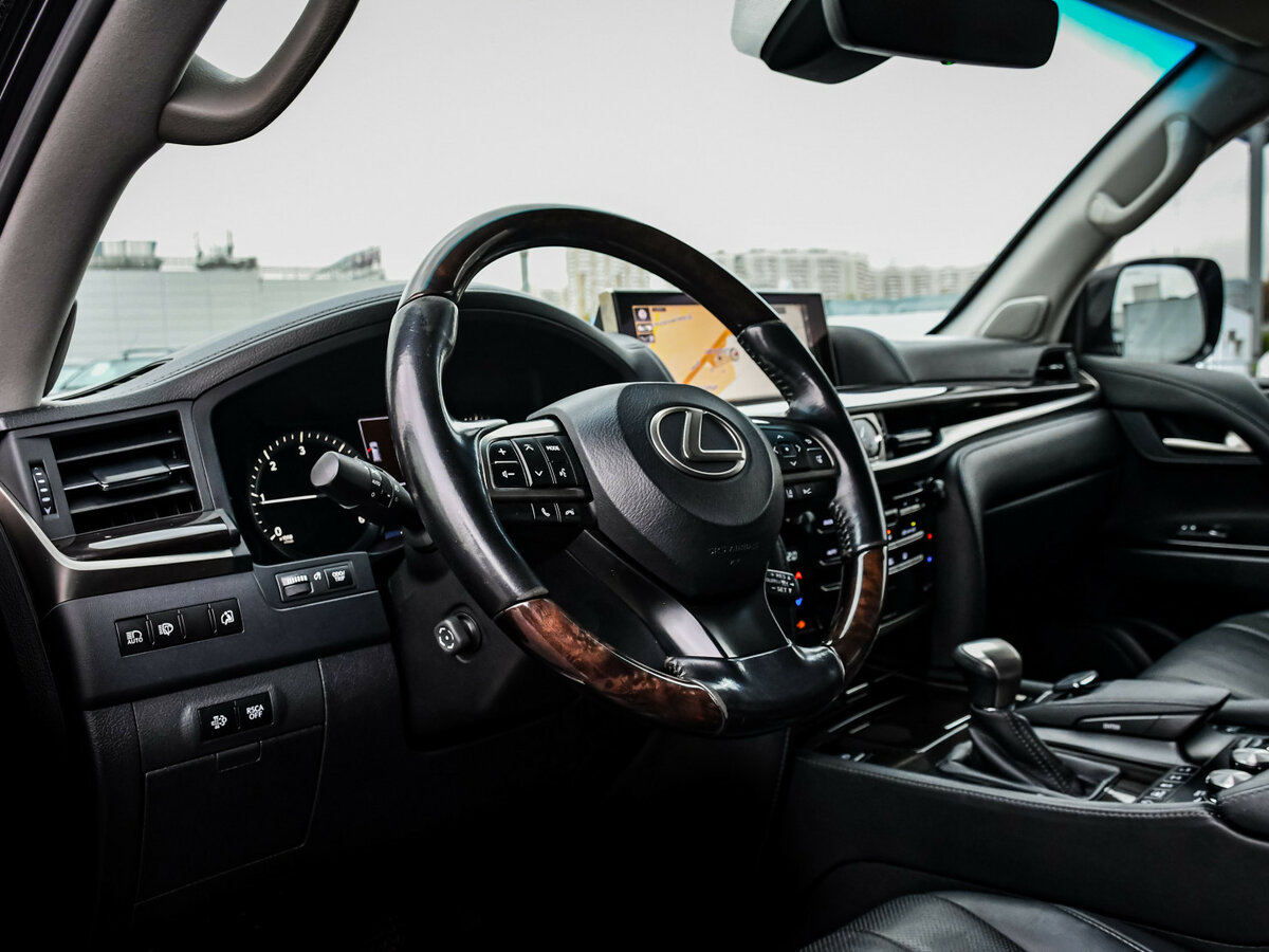Lexus LX 2016