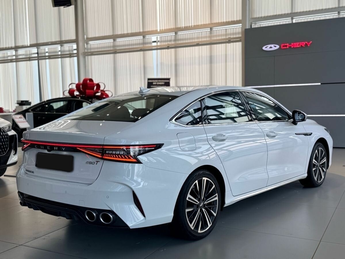 Chery Arrizo 8