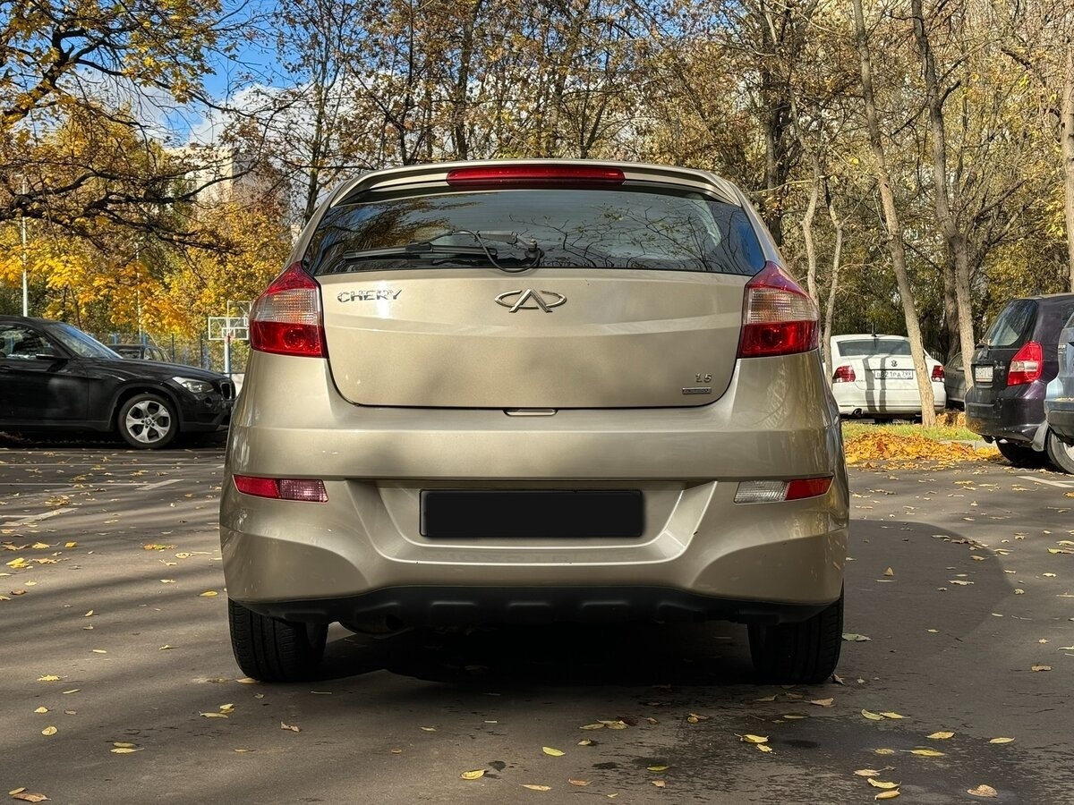 Chery Very (A13)