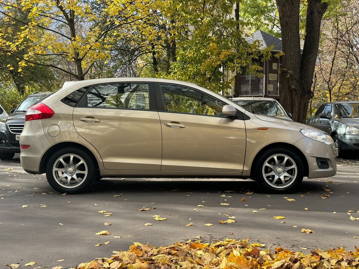 Chery Very (A13)